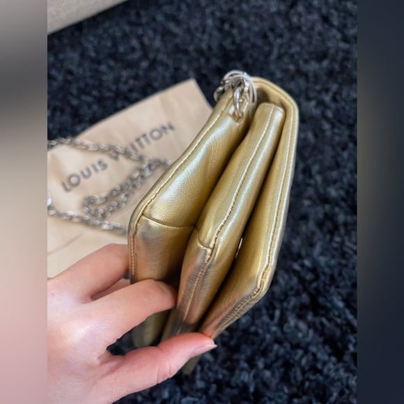 Louis Vuitton pochette coussin - Picture 4 of 11